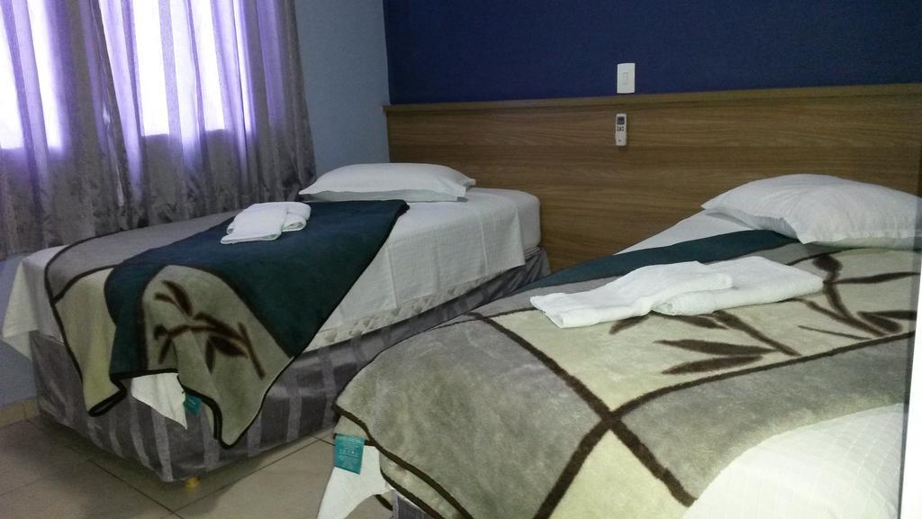 Sokulski Flat Hotel E Restaurante Araucária Szoba fotó