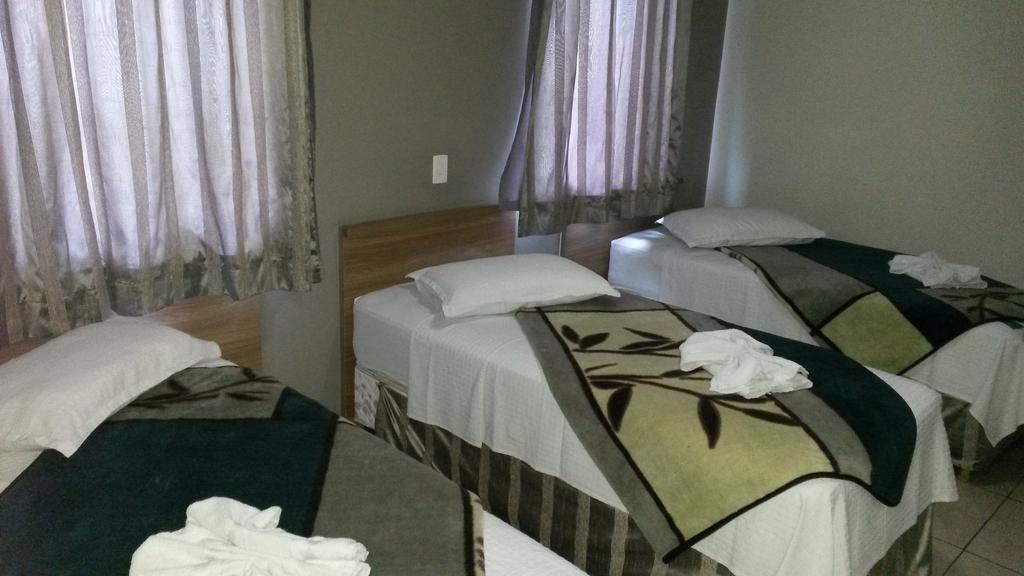 Sokulski Flat Hotel E Restaurante Araucária Szoba fotó